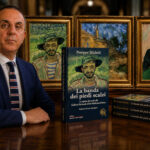 Foto con libro e dipinti