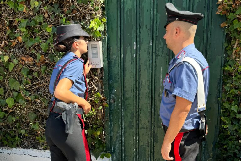 OSTIA - L'intervento dei Carabinieri