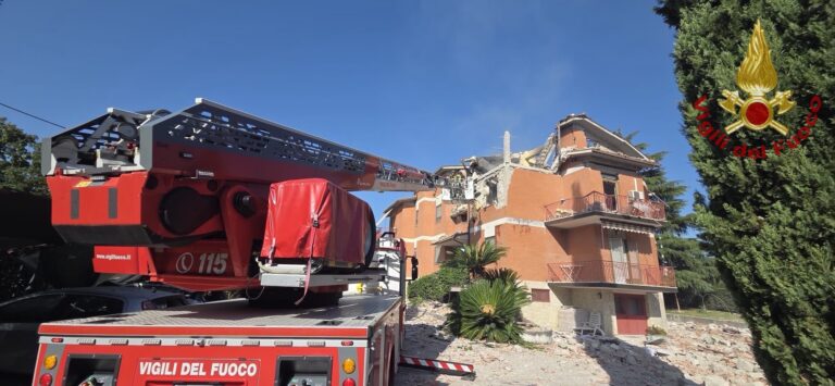 cassino esplosione vigili del fuoco