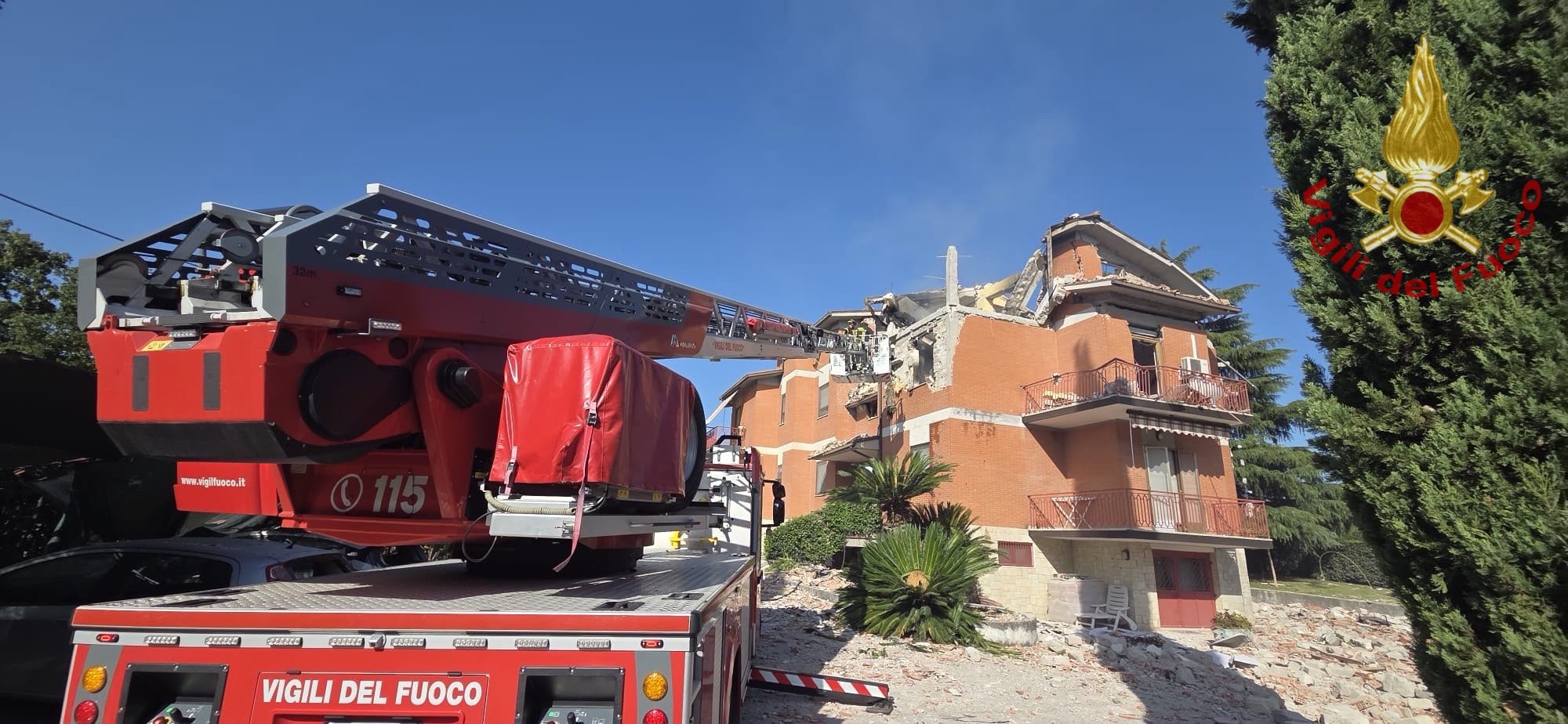 cassino esplosione vigili del fuoco