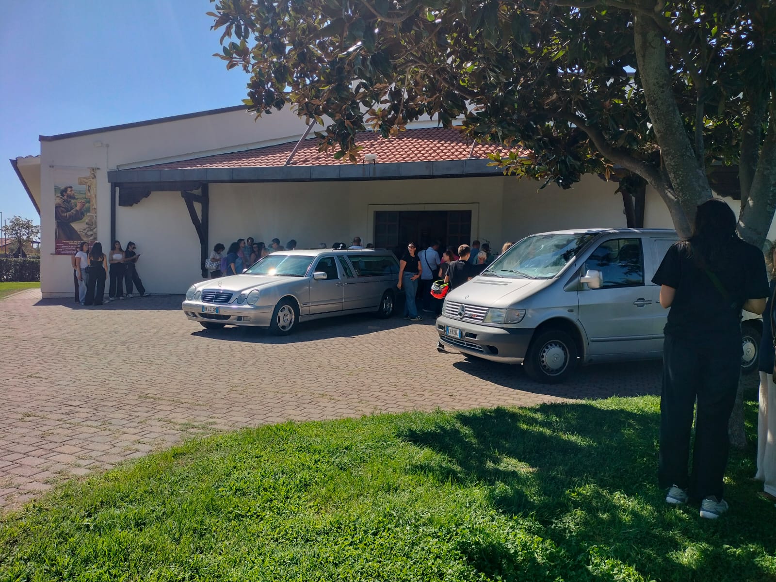 I funerali di Laura Valentini nella chiesa del Sacro Cuore di Viterbo