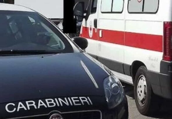 Carabinieri e ambulanza