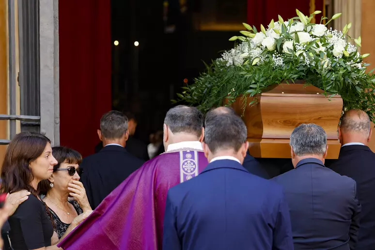funerali luigi cavallari marito ministro roccella