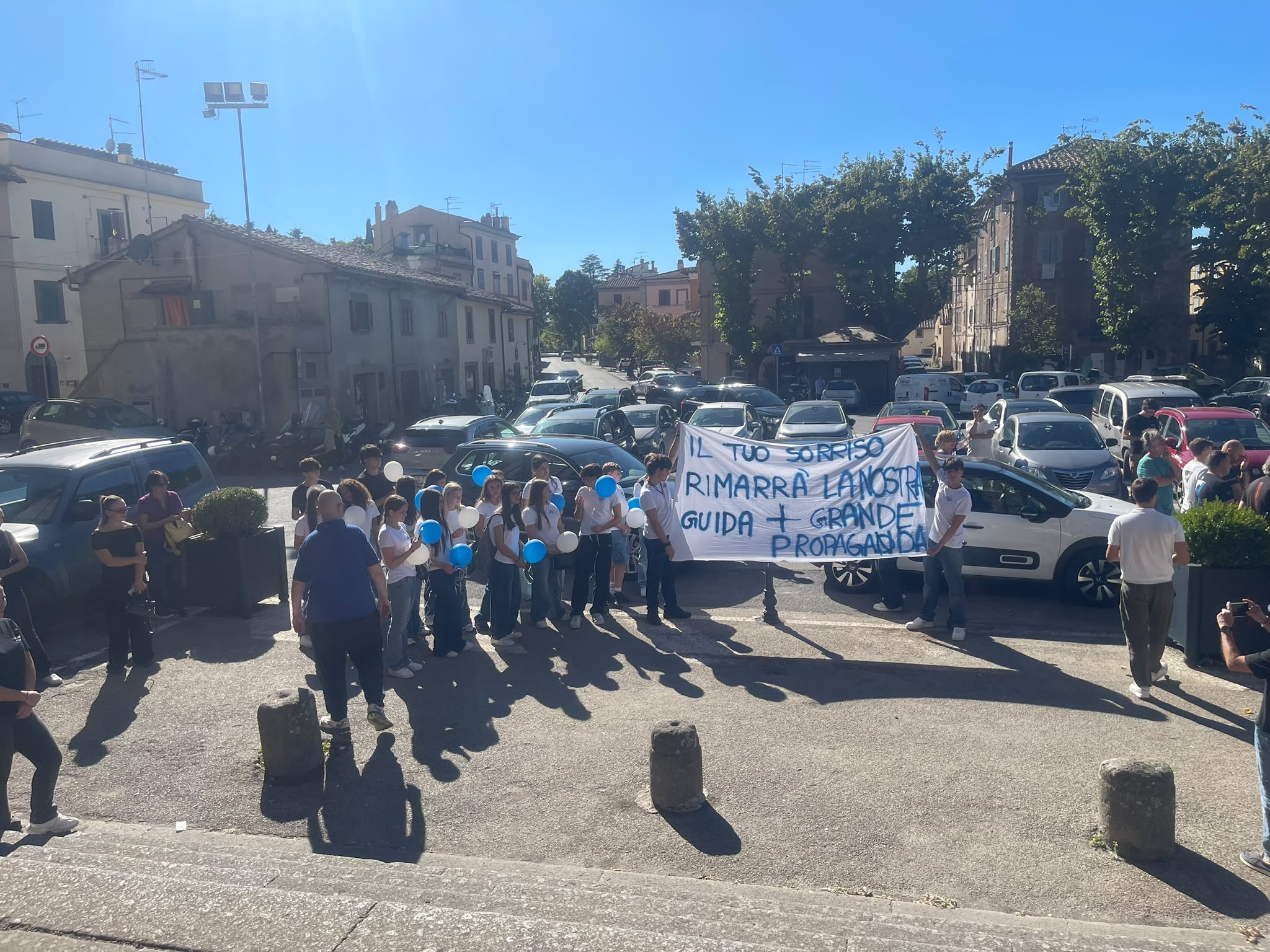 Viterbo ha dato l'ultimo saluto al Prof. De Falco: "Lui era la scuola, vivrà sempre tra noi" (VIDEO) 5 453888c2 48f5 46c8 973c 11bb7c67c5c4