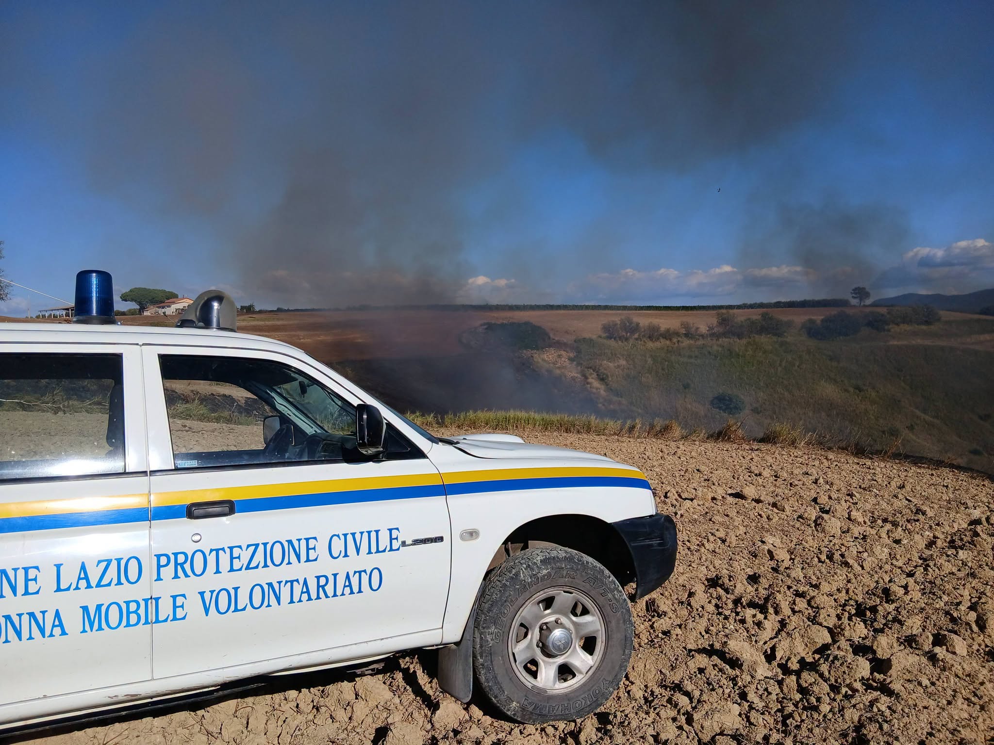 Tarquinia, incendio in località Santa Maria: in azione vigili del fuoco e volontari, in arrivo l'elicottero 7 829196757 1381772938345497 5568136796695517320 n