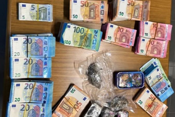 droga-denaro-polizia-frosinone.jpg