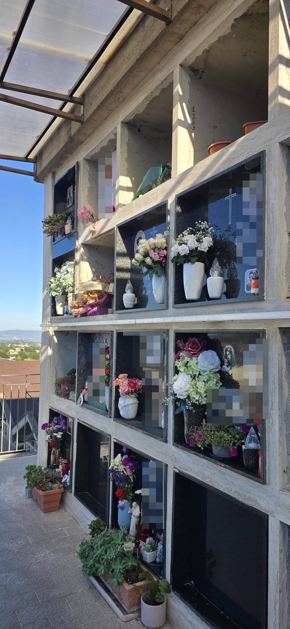 Montefiascone loculi cimitero 2