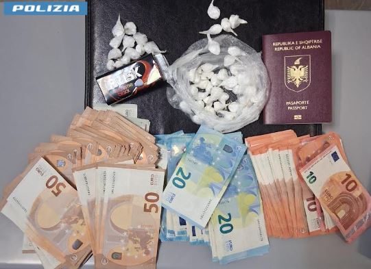 gaeta-droga-polizia.jpg