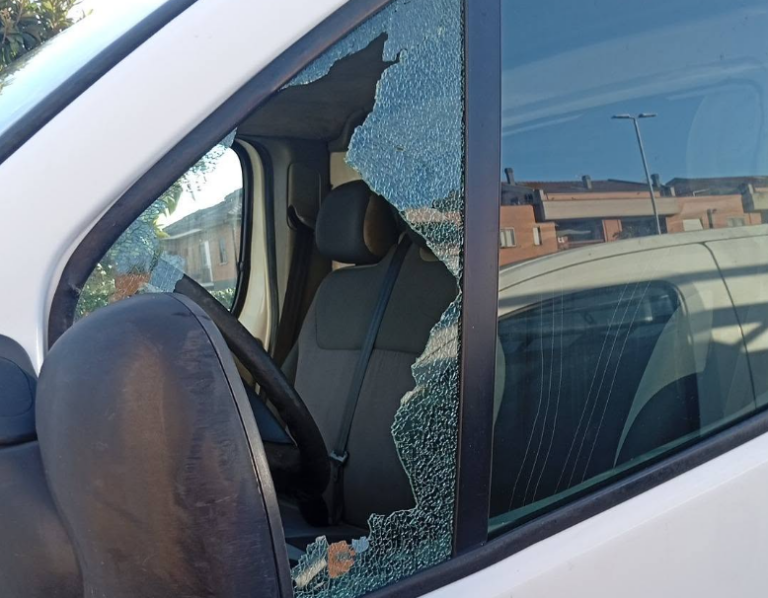 auto vetro frantumi