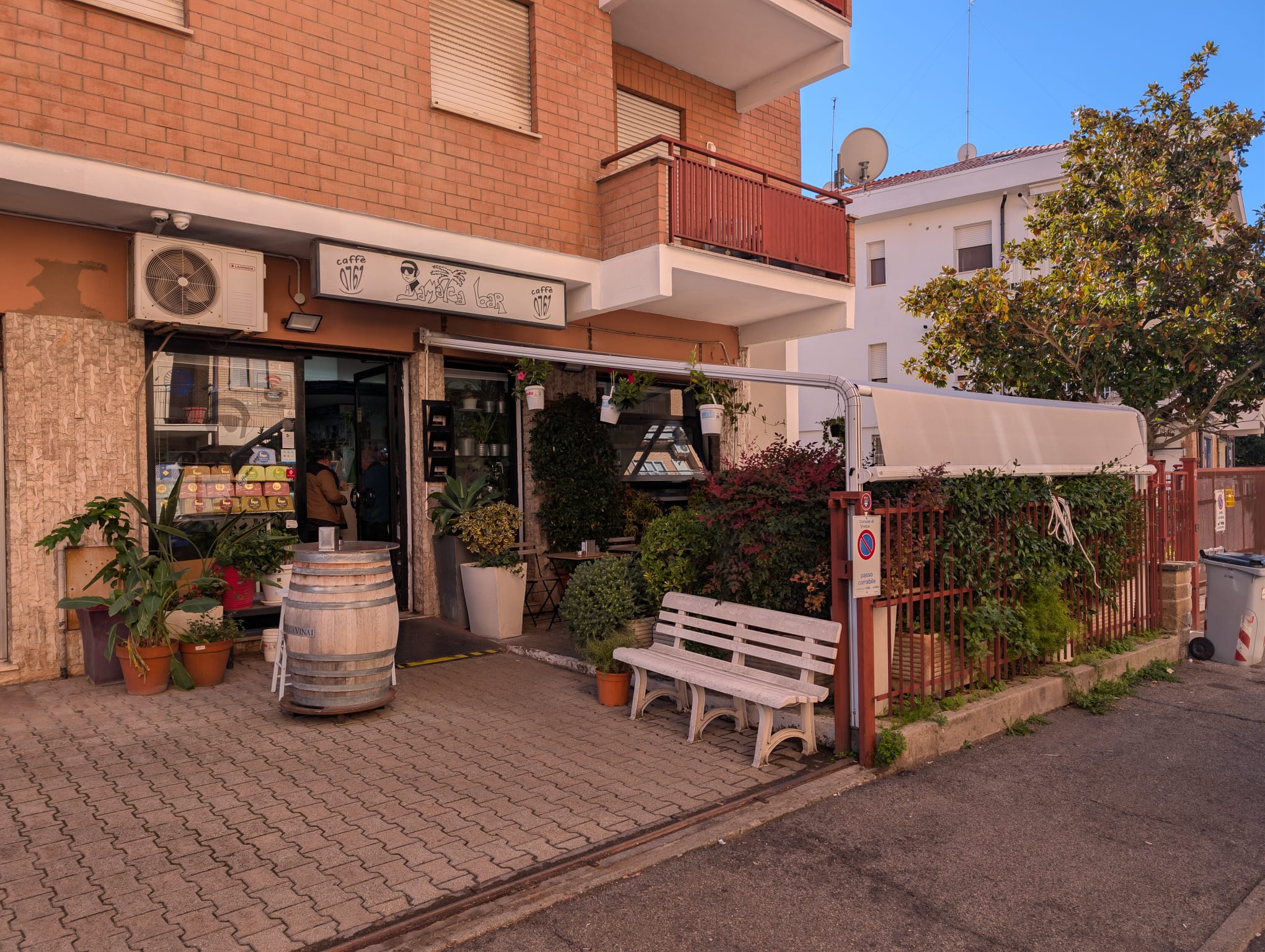 bar jamaica via della pila