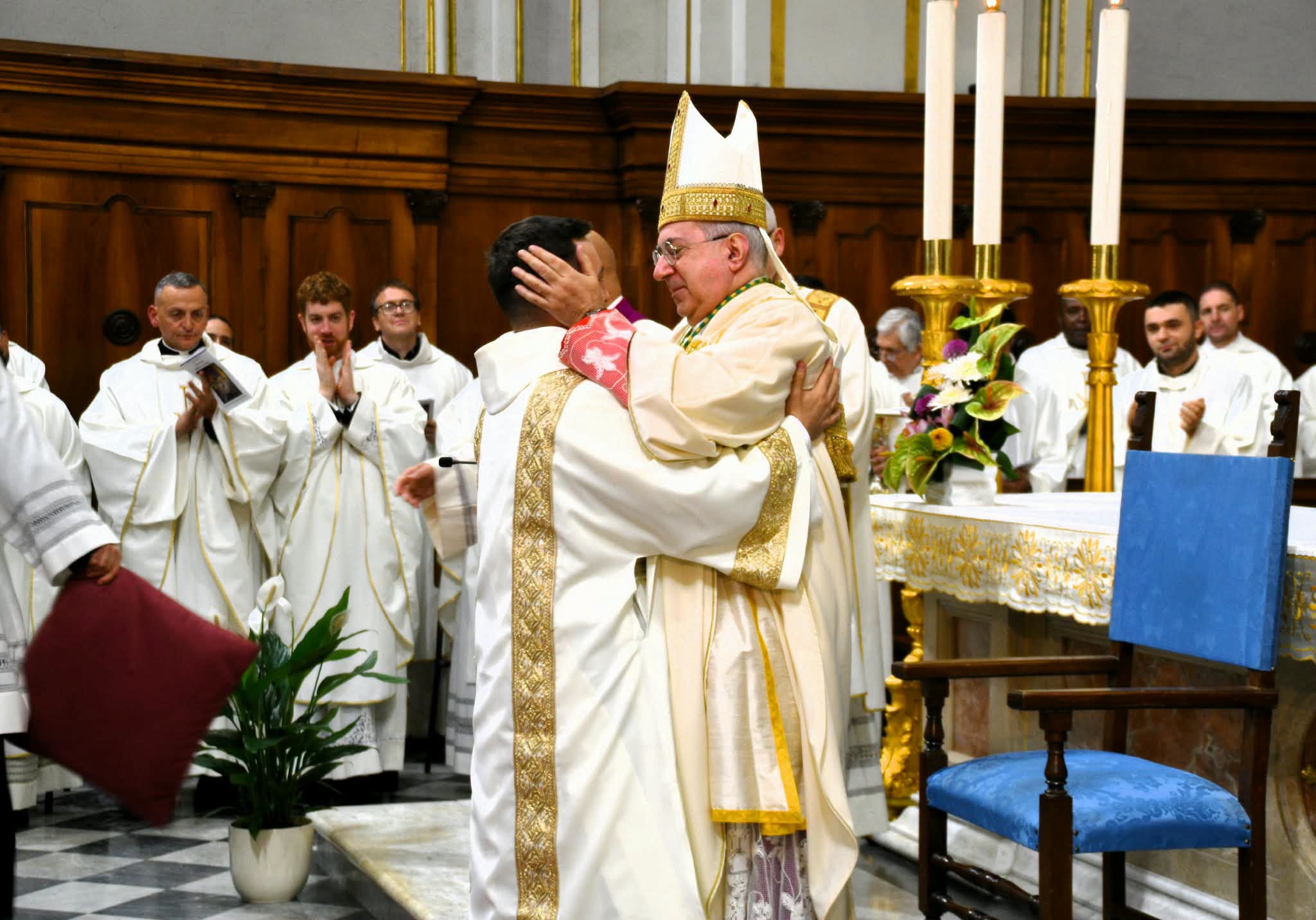 «L'amore per il Signore urge»: Civitavecchia in festa per l’ordinazione diaconale di Robert Istoc 4 don roberto istoc 1