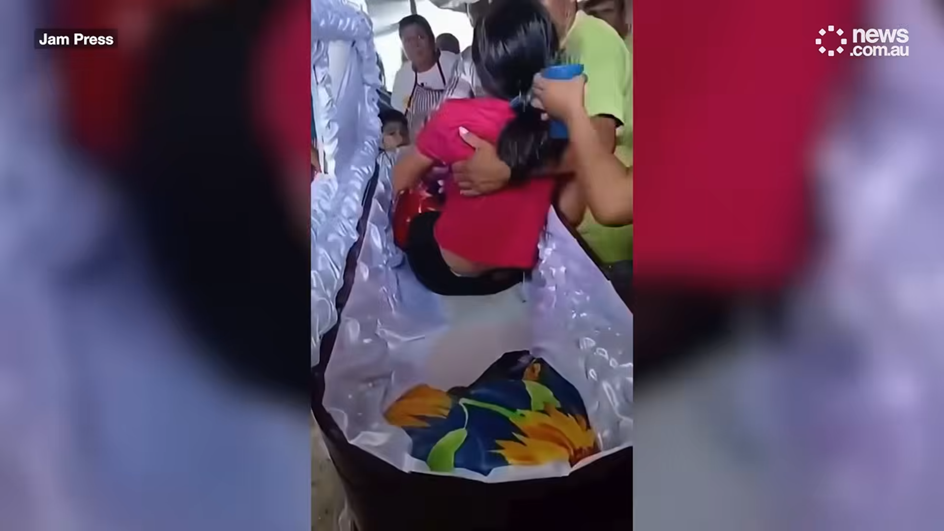 Yuleidy Ixcotoyac, si è risvegliata dentro la bara