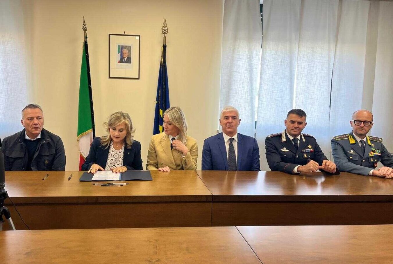 tavolo-protocollo-sicurezza-latina-prefettura.jpg